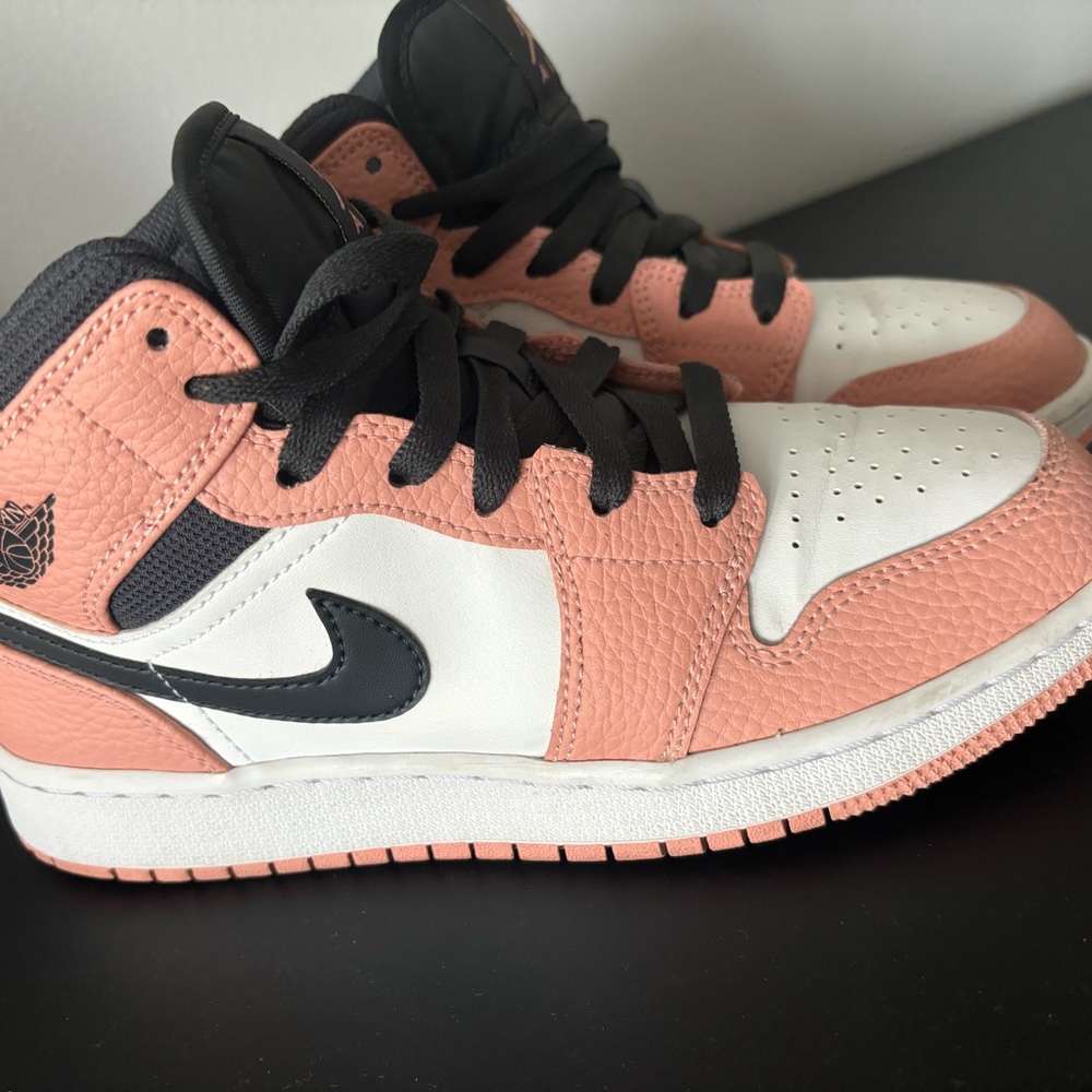 Air Jordan 1 Mid ‘Pink Quartz' - Picture 9 of 9